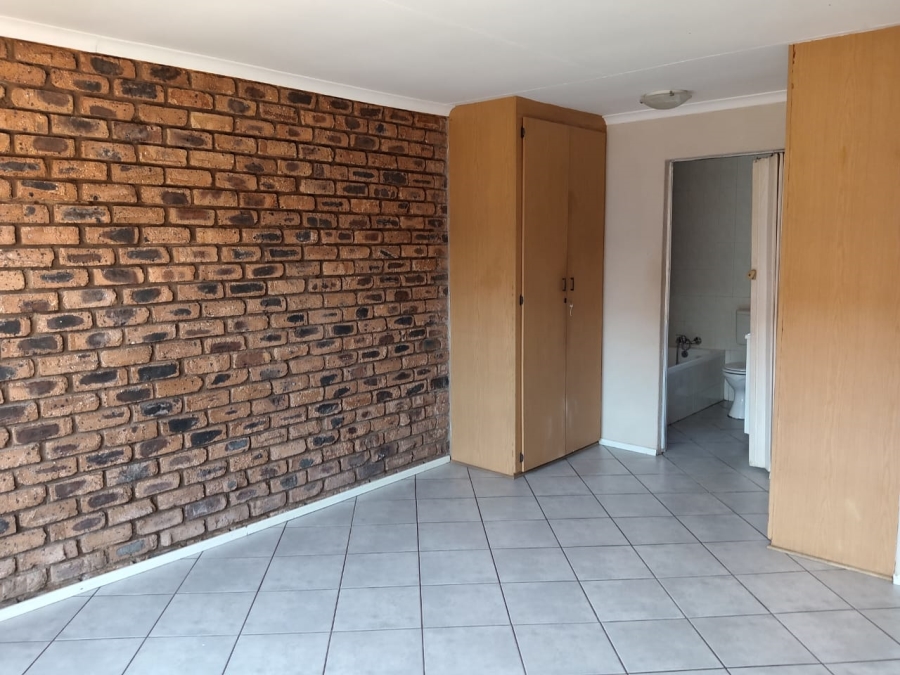 3 Bedroom Property for Sale in Mindalore Gauteng