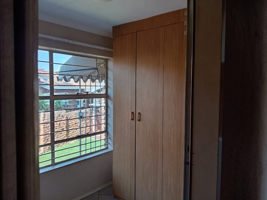 3 Bedroom Property for Sale in Mindalore Gauteng