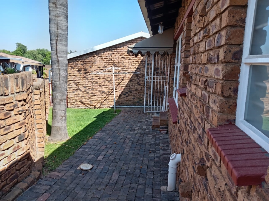 3 Bedroom Property for Sale in Mindalore Gauteng