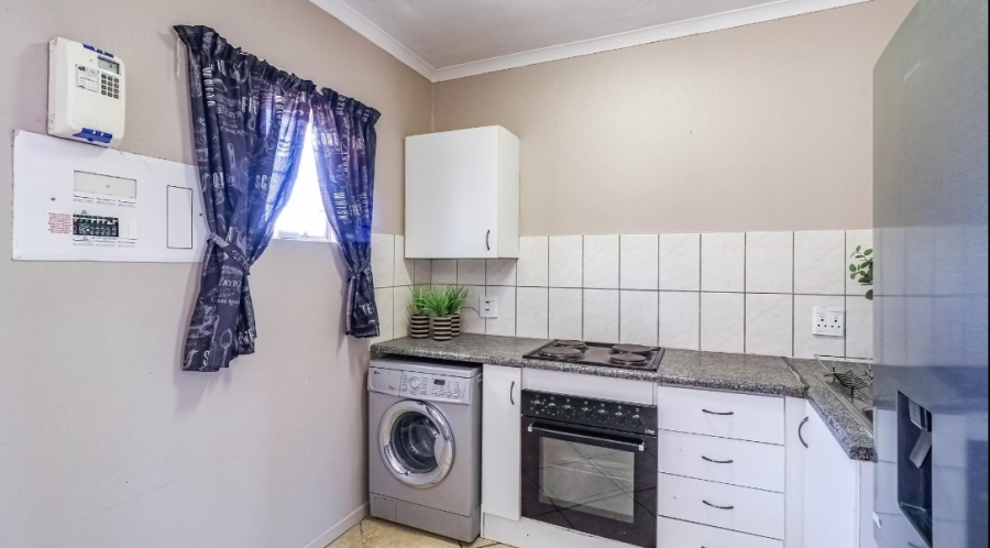 2 Bedroom Property for Sale in Greenhills Gauteng