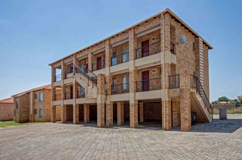 2 Bedroom Property for Sale in Greenhills Gauteng