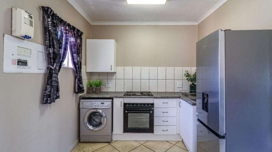 2 Bedroom Property for Sale in Greenhills Gauteng