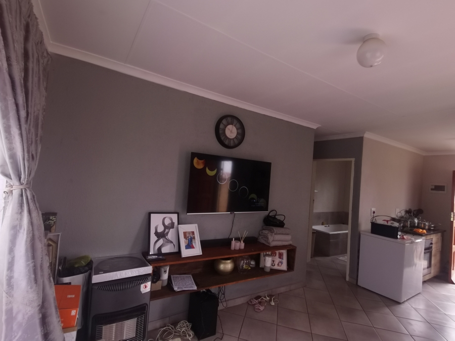 3 Bedroom Property for Sale in Stretford Gauteng