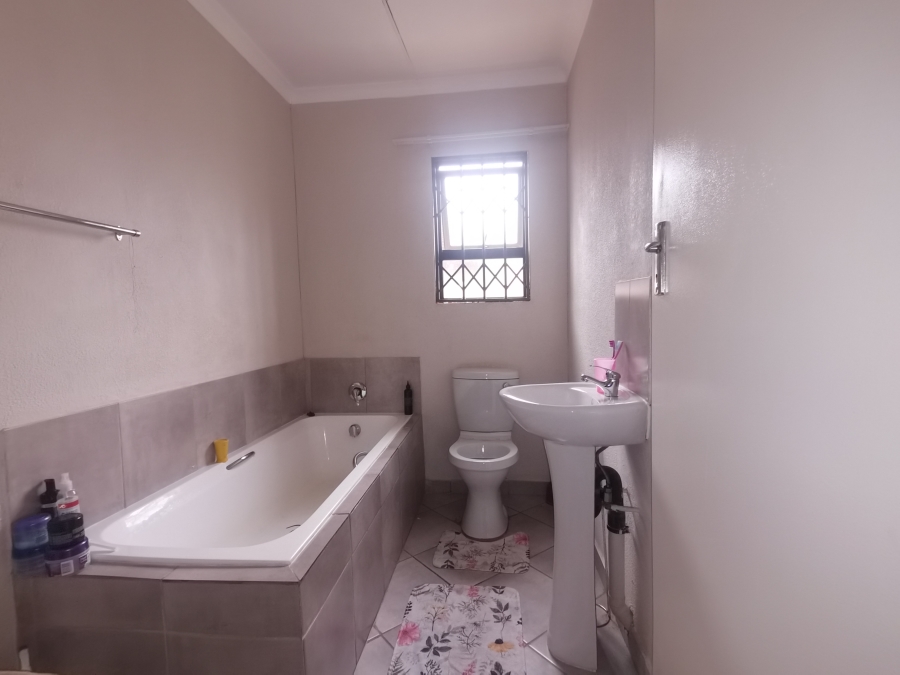 3 Bedroom Property for Sale in Stretford Gauteng