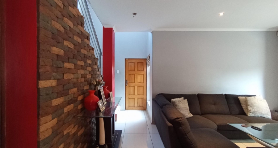 3 Bedroom Property for Sale in Mondeor Gauteng