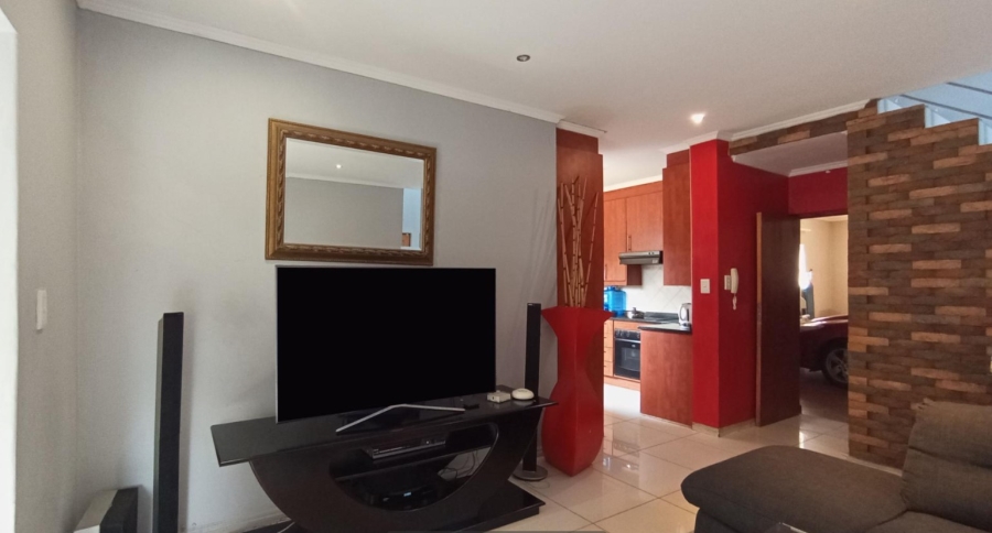 3 Bedroom Property for Sale in Mondeor Gauteng