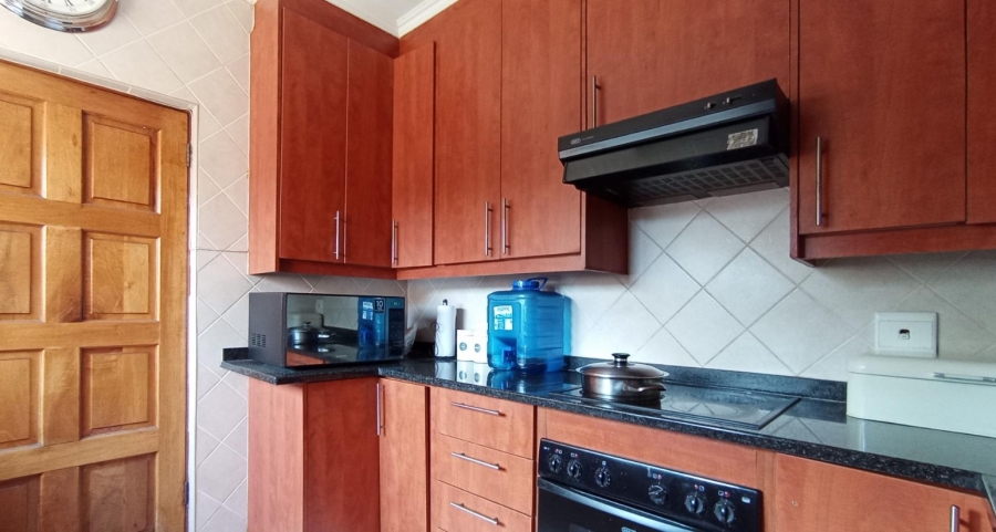 3 Bedroom Property for Sale in Mondeor Gauteng