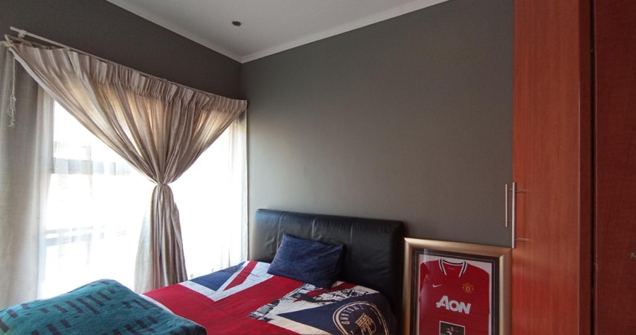 3 Bedroom Property for Sale in Mondeor Gauteng