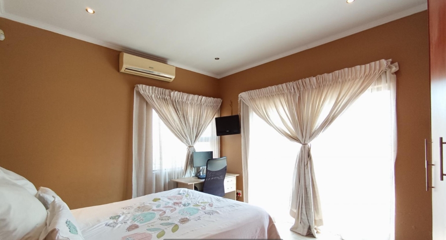 3 Bedroom Property for Sale in Mondeor Gauteng