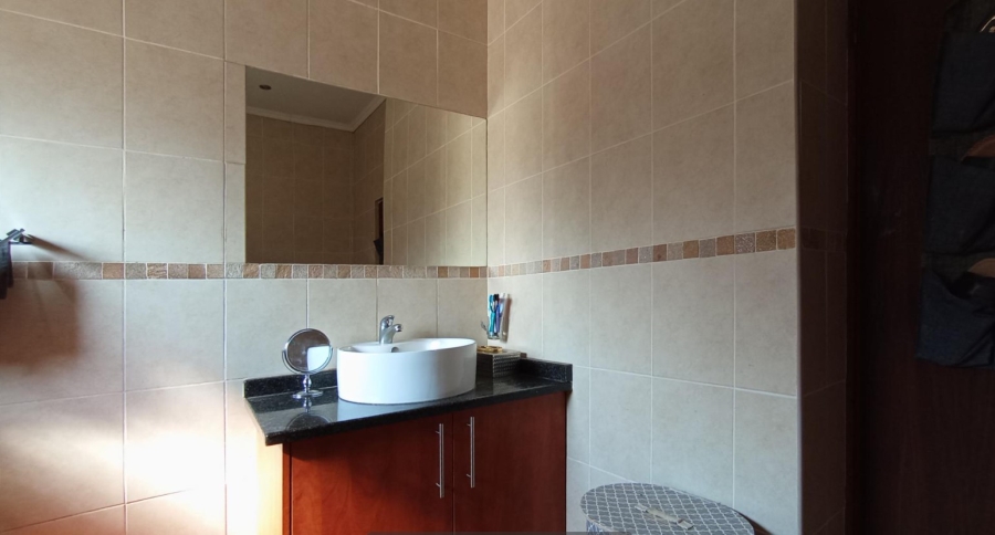 3 Bedroom Property for Sale in Mondeor Gauteng