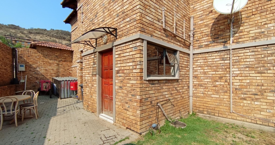 3 Bedroom Property for Sale in Mondeor Gauteng