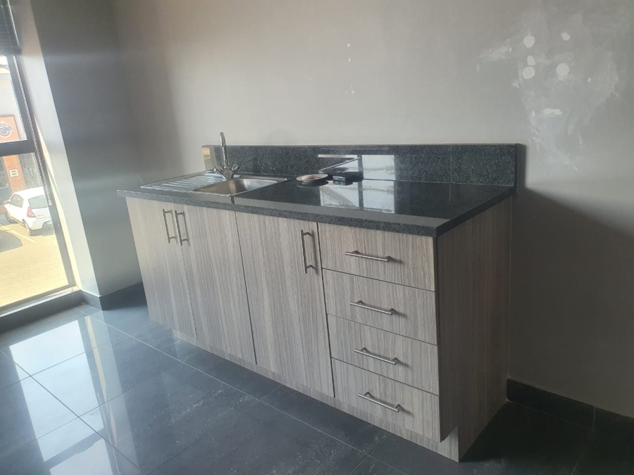 Commercial Property for Sale in Clayville Gauteng