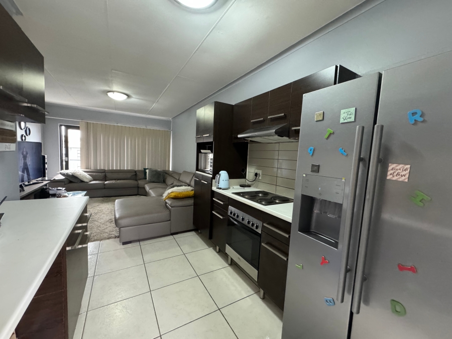 2 Bedroom Property for Sale in Oakdene Gauteng