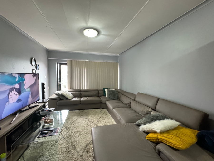 2 Bedroom Property for Sale in Oakdene Gauteng