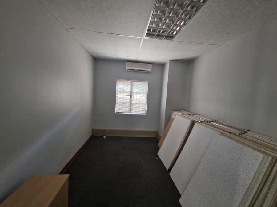 To Let commercial Property for Rent in Die Hoewes Gauteng