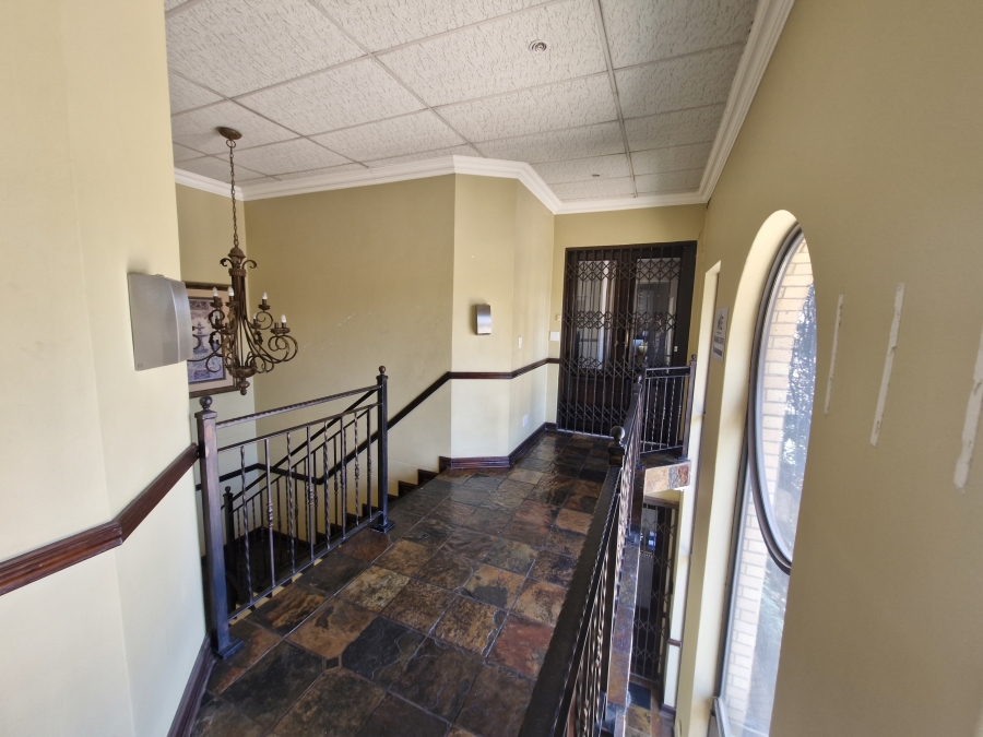 To Let commercial Property for Rent in Die Hoewes Gauteng