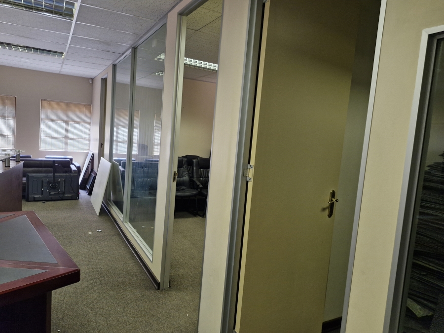 To Let commercial Property for Rent in Die Hoewes Gauteng