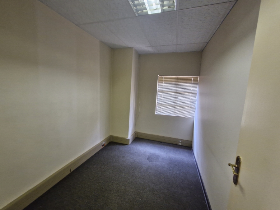 To Let commercial Property for Rent in Die Hoewes Gauteng