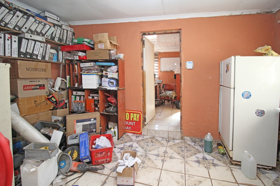 Commercial Property for Sale in Tshepisong Gauteng