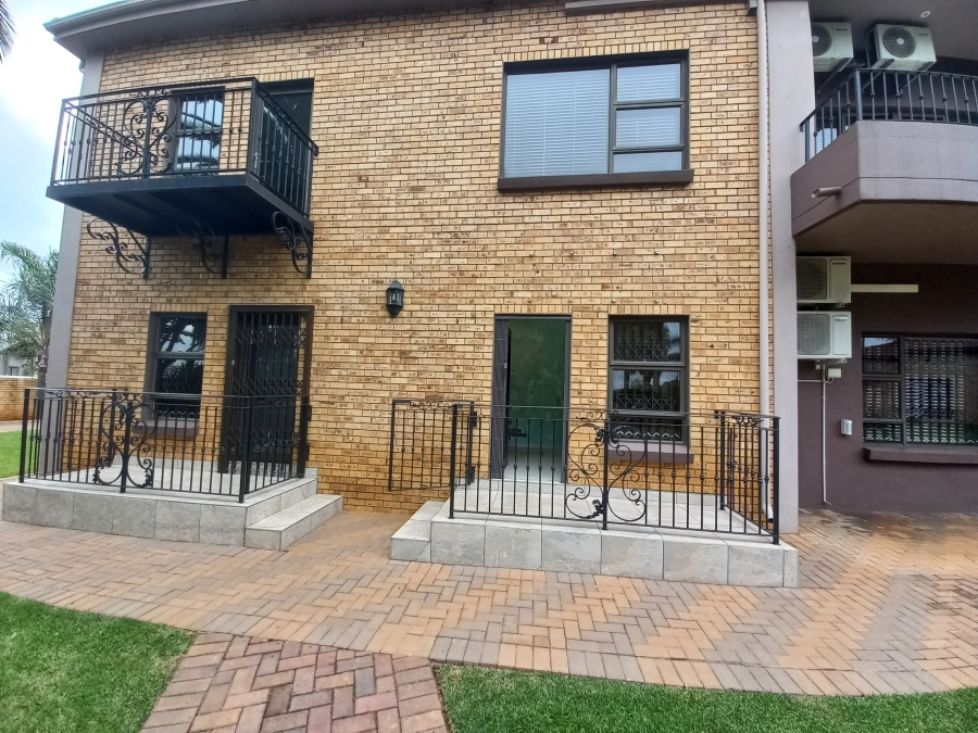Commercial Property for Sale in Raslouw A H Gauteng