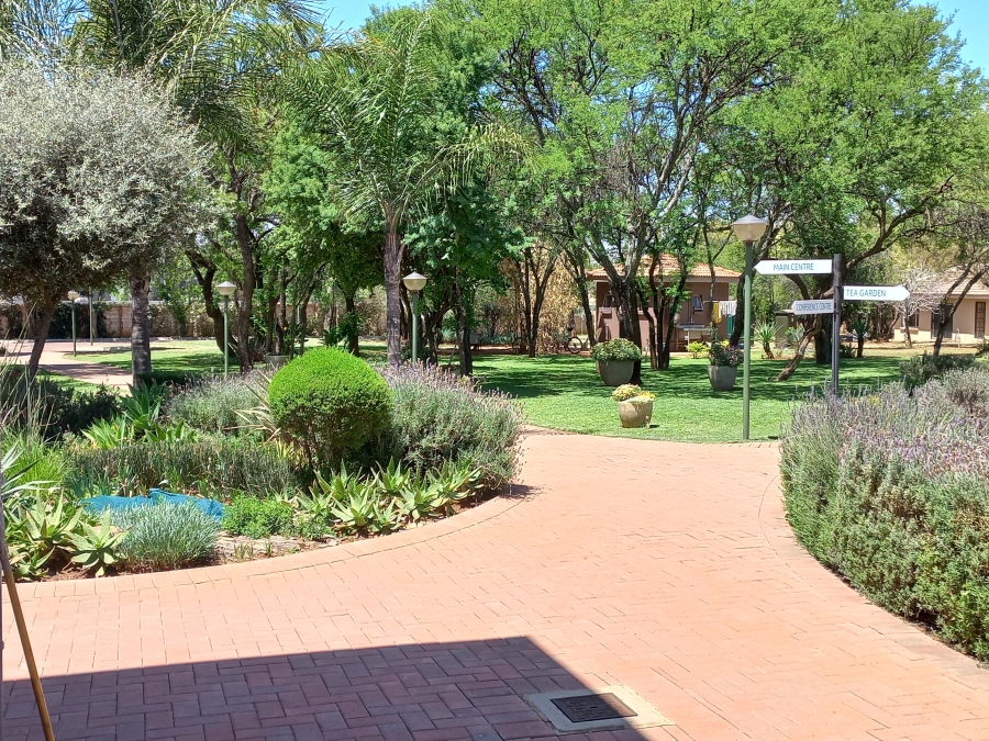 Commercial Property for Sale in Raslouw A H Gauteng