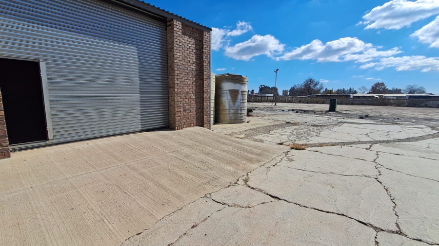 Commercial Property for Sale in Clayville Gauteng