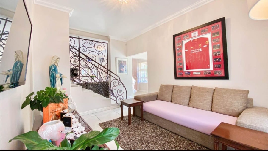 4 Bedroom Property for Sale in Greenstone Hill Gauteng