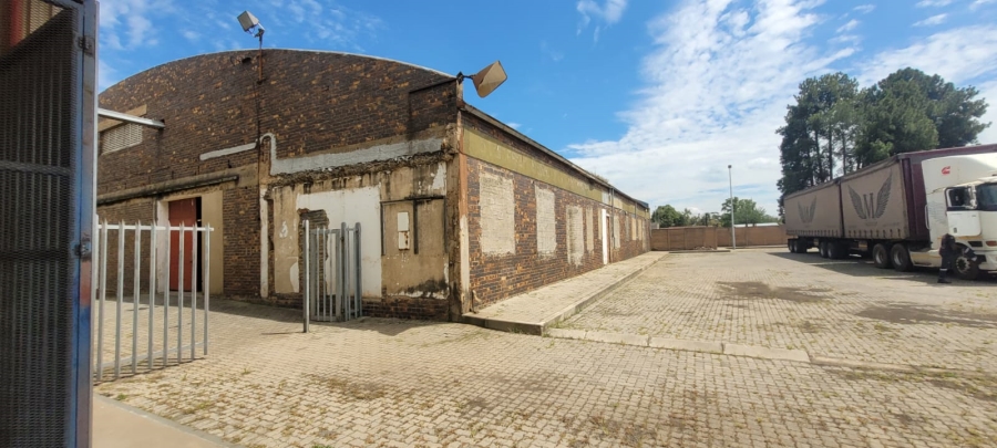 To Let commercial Property for Rent in Clayville East Gauteng