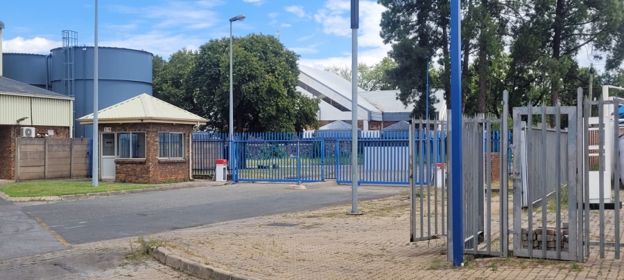 To Let commercial Property for Rent in Clayville East Gauteng