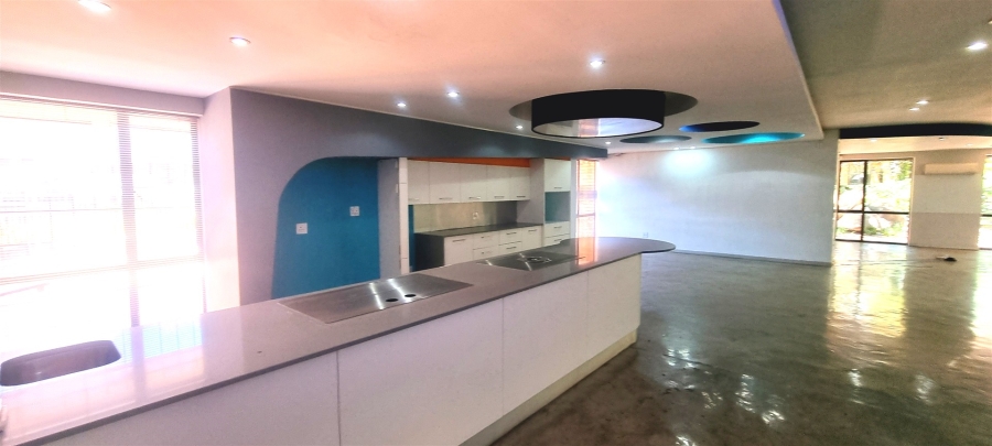 To Let commercial Property for Rent in Woodmead Gauteng