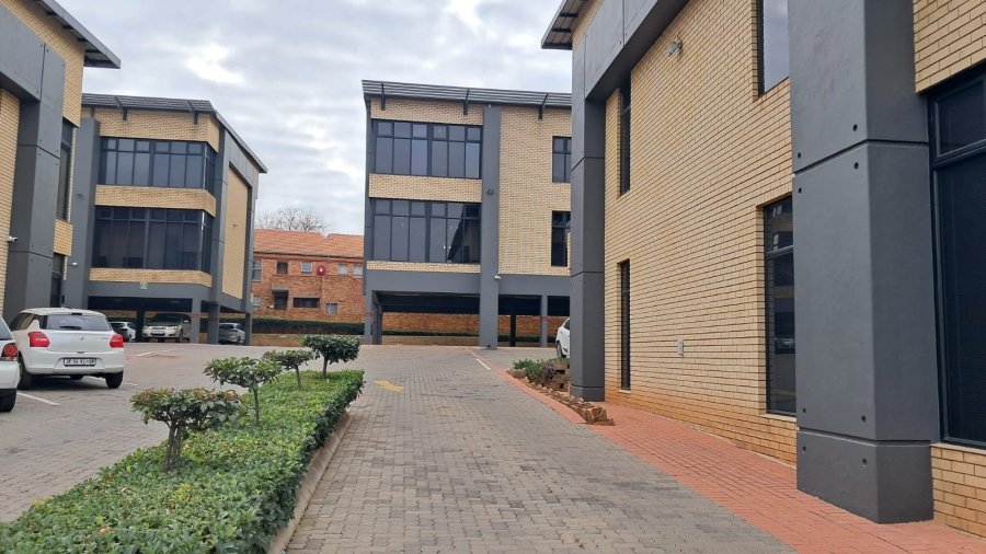 To Let commercial Property for Rent in Die Hoewes Gauteng