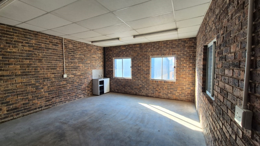To Let commercial Property for Rent in N4 Gateway Industrial Park Gauteng