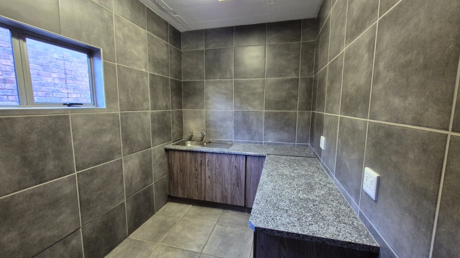 To Let commercial Property for Rent in N4 Gateway Industrial Park Gauteng