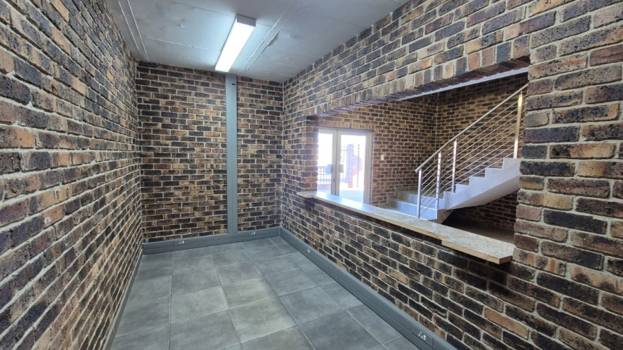 To Let commercial Property for Rent in N4 Gateway Industrial Park Gauteng