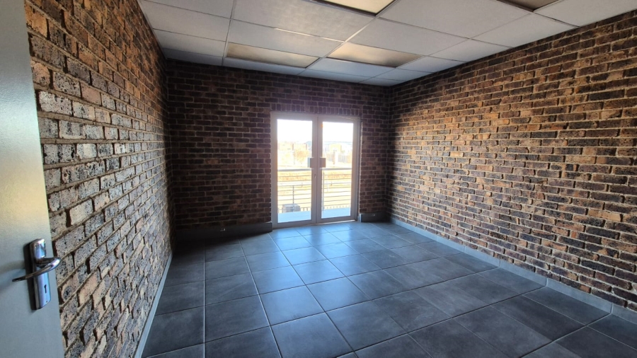 To Let commercial Property for Rent in N4 Gateway Industrial Park Gauteng