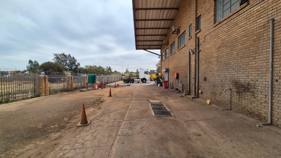 Commercial Property for Sale in Silvertondale Gauteng
