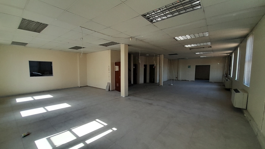 To Let commercial Property for Rent in Randjespark Gauteng