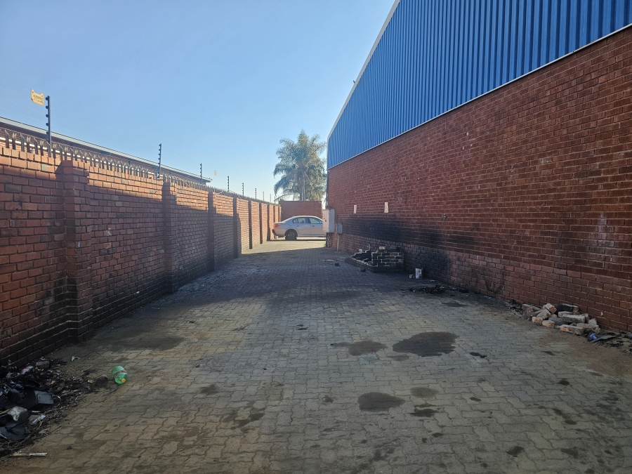 To Let commercial Property for Rent in Hennops Park Industrial Gauteng