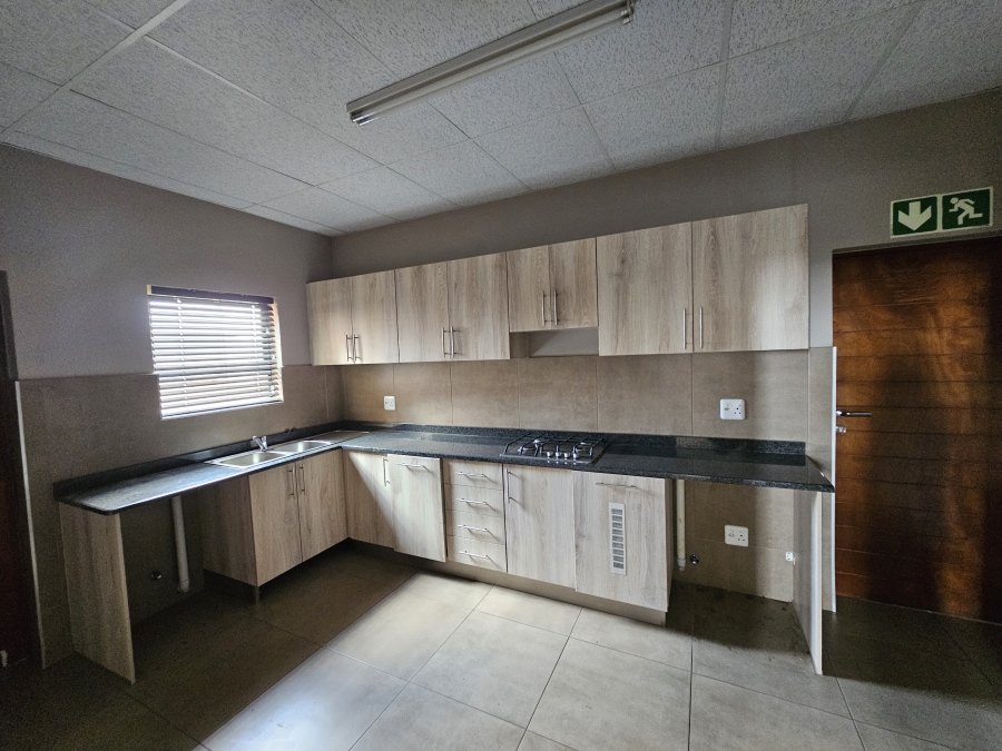 Commercial Property for Sale in Knoppieslaagte Gauteng