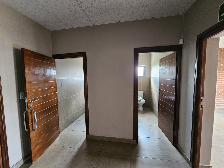 Commercial Property for Sale in Knoppieslaagte Gauteng