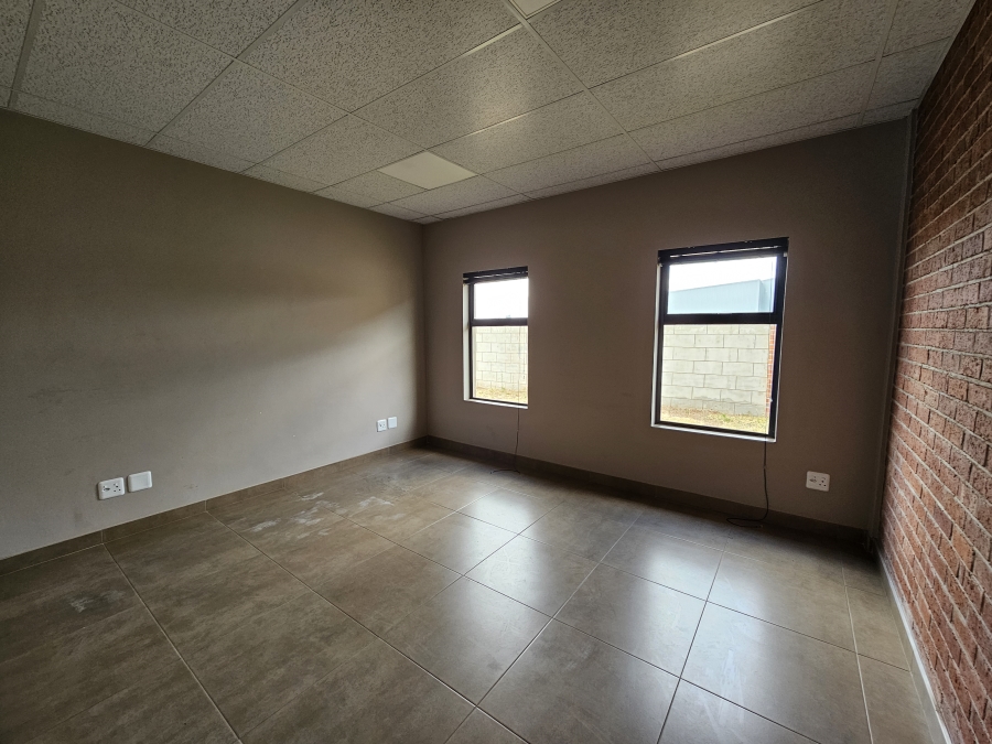 Commercial Property for Sale in Knoppieslaagte Gauteng