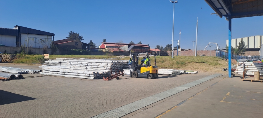 To Let commercial Property for Rent in Clayville East Gauteng