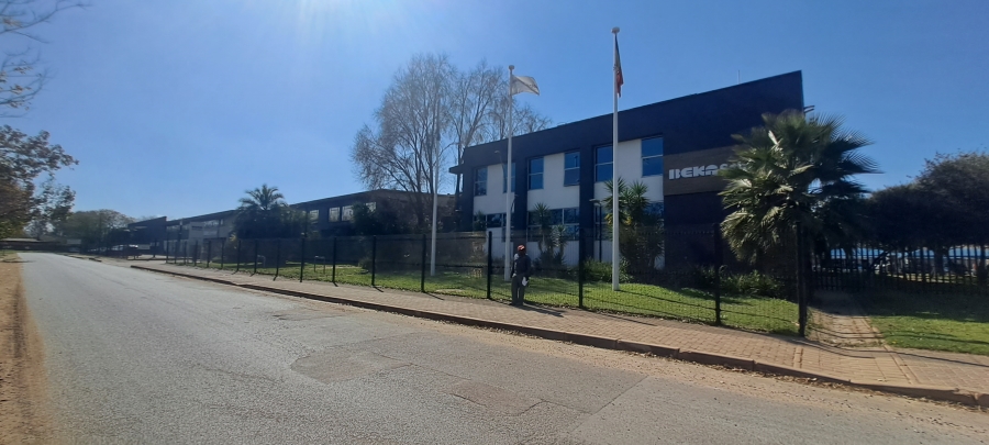 To Let commercial Property for Rent in Clayville East Gauteng