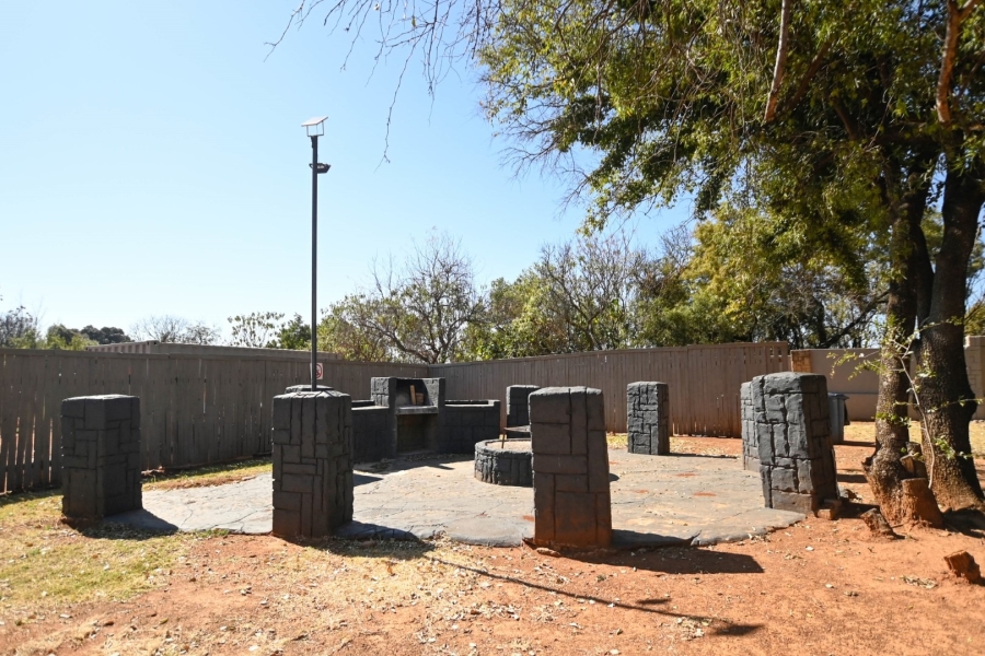 Commercial Property for Sale in Kameeldrift East Gauteng