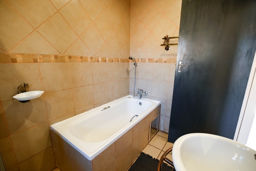Commercial Property for Sale in Kameeldrift East Gauteng