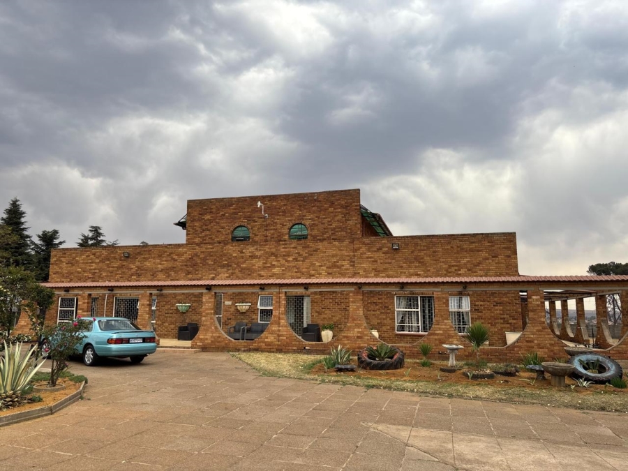 4 Bedroom Property for Sale in Hallgate Gauteng