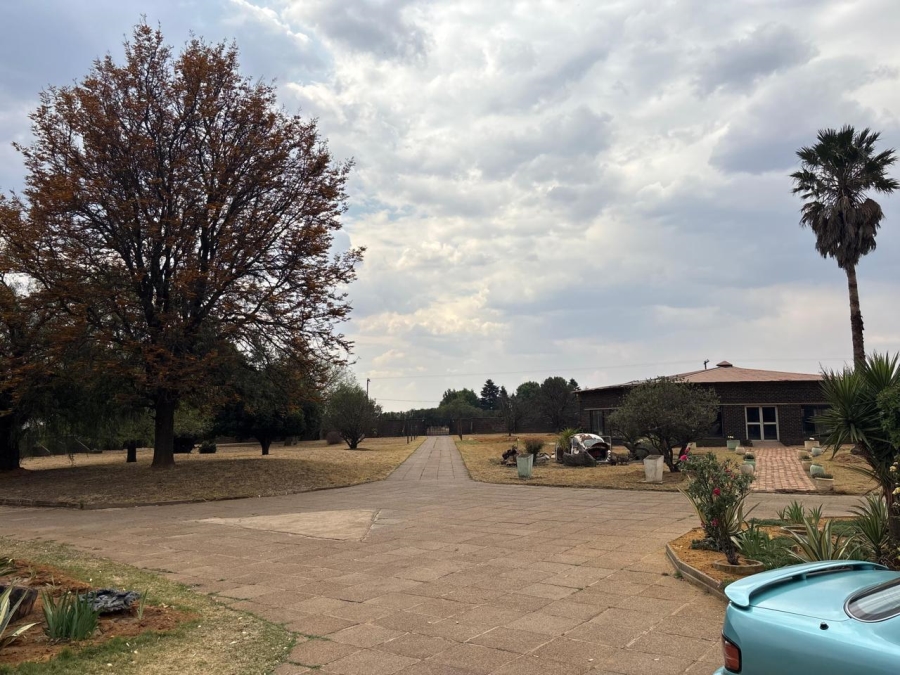 4 Bedroom Property for Sale in Hallgate Gauteng