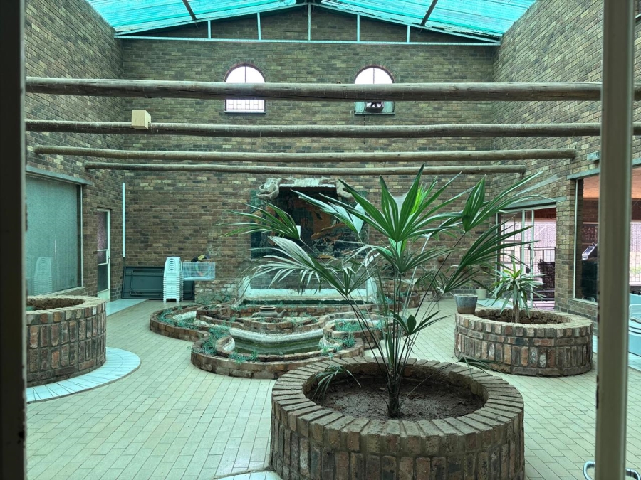 4 Bedroom Property for Sale in Hallgate Gauteng