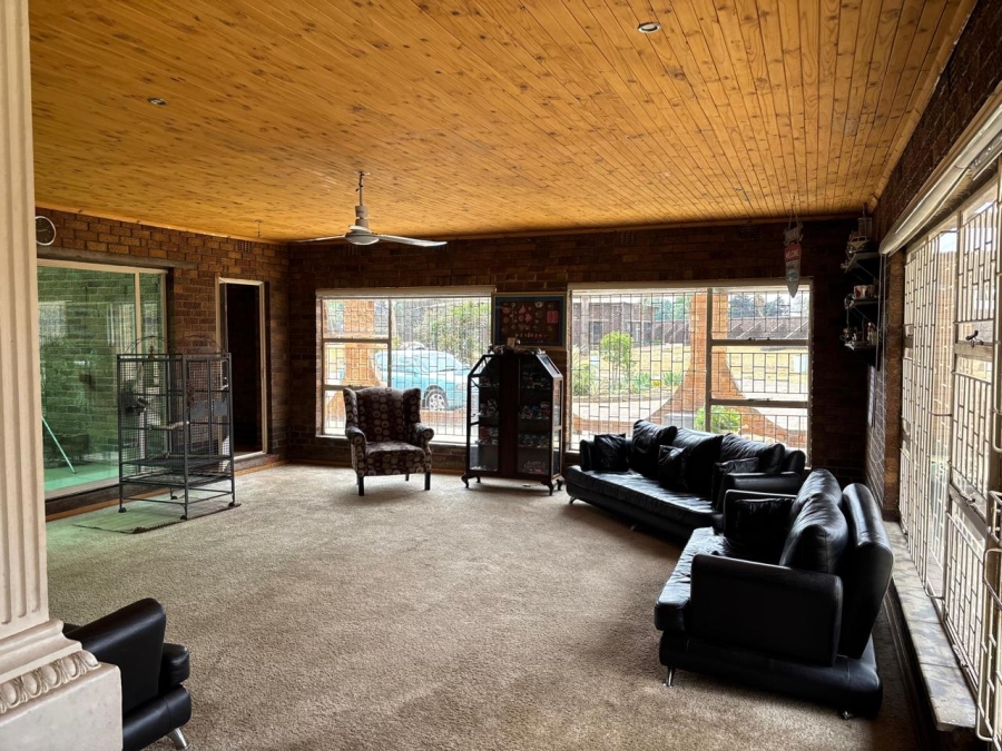 4 Bedroom Property for Sale in Hallgate Gauteng