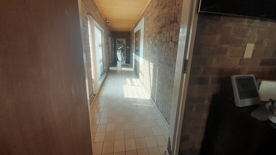 4 Bedroom Property for Sale in Hallgate Gauteng
